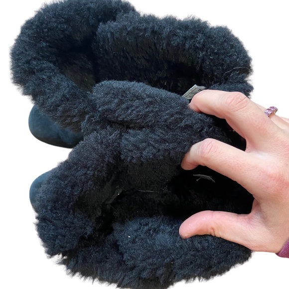 BearPaw Suede and Sheepskin Mid Calf Winter Boots Size 7 - Picture 8 of 13